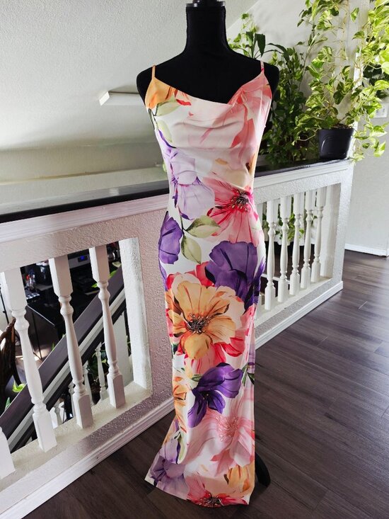 iris Dresses & Skirts - IRIS  Maxi Dress With Floral print  Size S NWOT